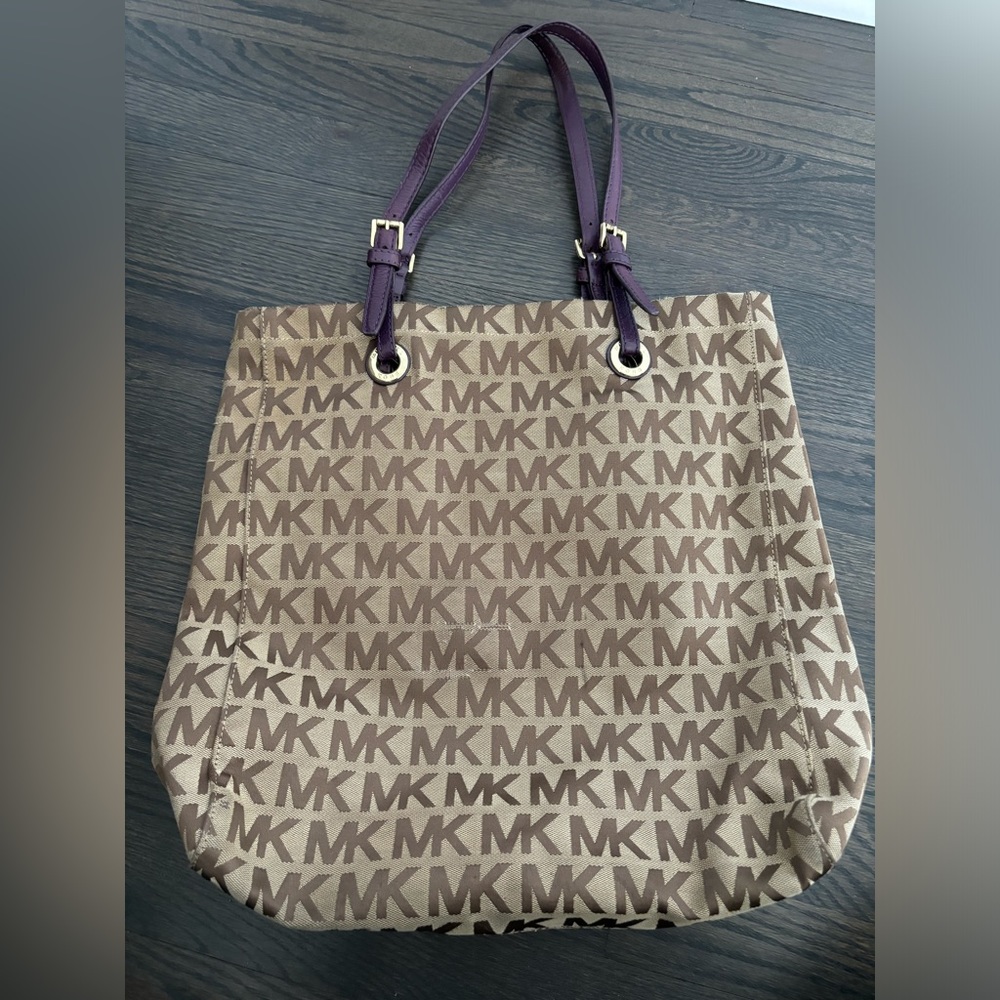 Michael Michael Kors Tan Patterned Shoulder Bag W… - image 2